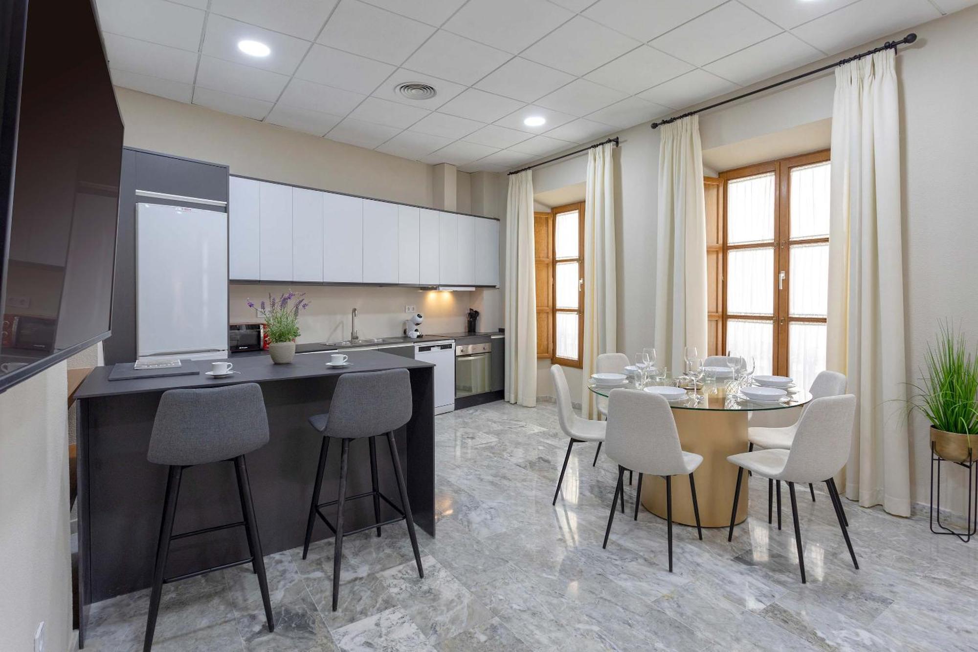 Genteel Plaza De Tendillas Ii Apartamento *